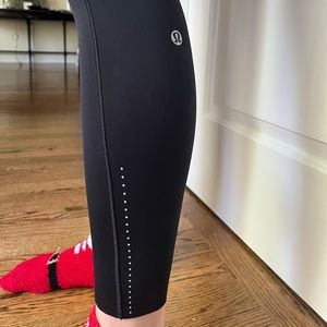Lululemon Fast and Free Black Nulux pocket Reflective Leggings Size 2 NOTE